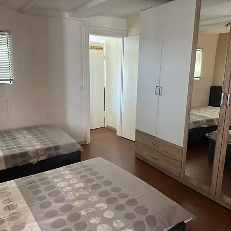 Lejlighed Baliku 2nd Floor With Balcony Felsberg